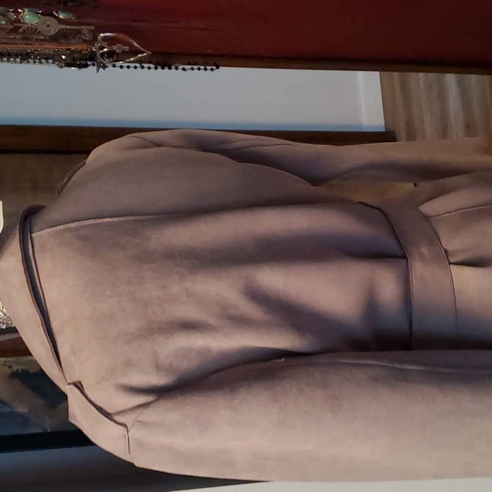 Beautiful Gray Jacket - Picture 3 of 4